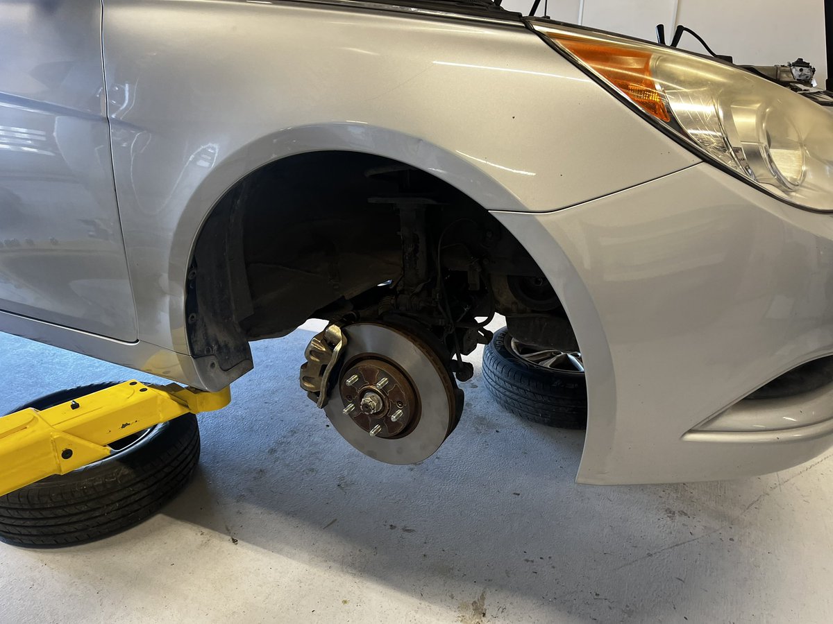 Alfredo Macias tweet media