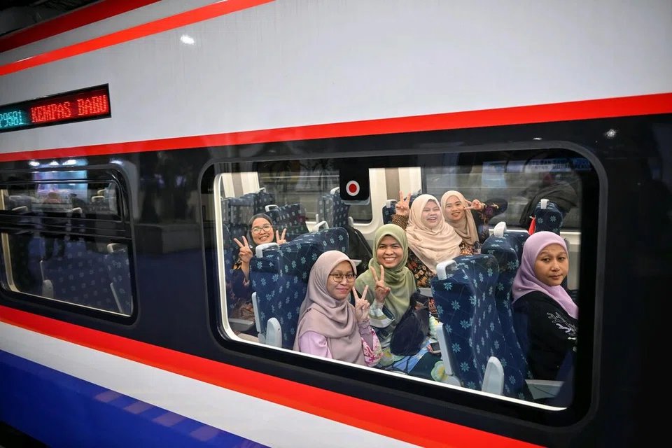 Txt Transportasi Umum tweet media