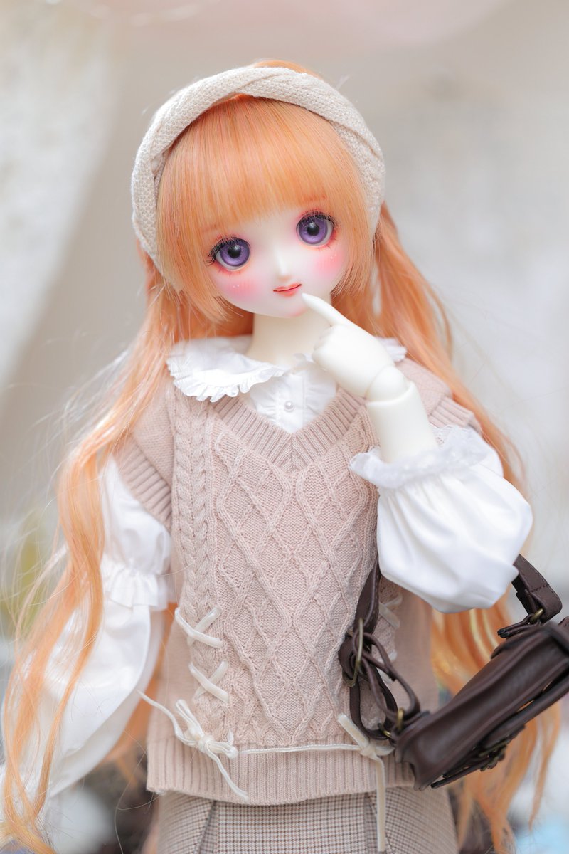 身につけているもの全てぼーさんコーデ！
3種の異なるお洋服セットを組み合わせて可愛いのができた🥰これだからお人形遊びはやめられん🥰