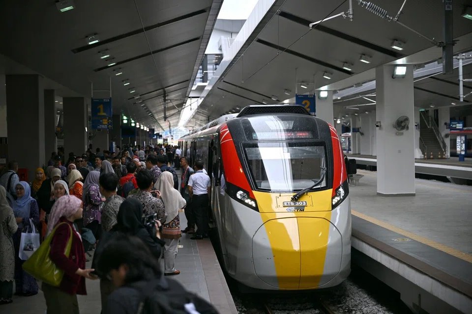 Txt Transportasi Umum tweet media