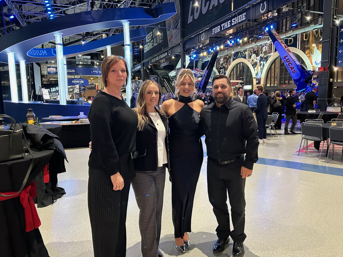 CaseyShuman's tweet image. Had a great time at the @lucasdirt championship banquet with my “smokin hot wife” and a couple of our awesome @lucasspeedway staff, Laurie and Mariah 🥃🏆🏁