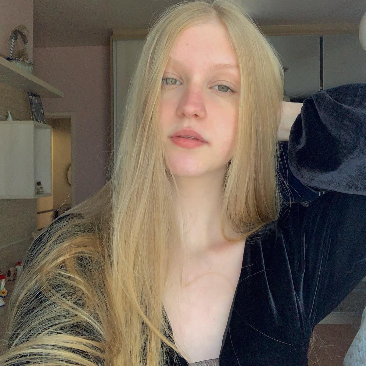 aliceblckd's tweet photo. I really love BBC, I'd love to live being used by black bulls #snowbunny https://t.co/f4thdq3hAu