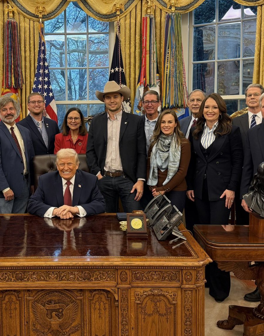 Garrett_Love's tweet photo. Big thanks to Pres @realDonaldTrump &amp; Ag @SecRollins for the invite to share my perspective from the farm, announcement of Farmers Bridge program &amp; their work on behalf of American farmer. Surreal for this farm kid to talk policy w/ @POTUS &amp; members of cabinet in Oval Office… https://t.co/OgbIQ7kbj6