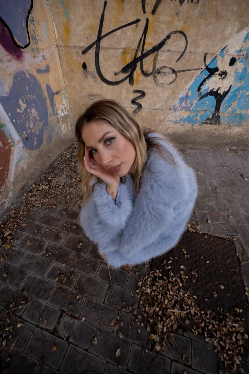 AstrHori's tweet photo. Portraits with a 9mm F2.8 non-fisheye lens — Ultra-wide, but clean.📷
Credit: @carminenardonephoto
Model: @callmebabyy7
#astrhori #ultrawide #nonfisheye #9mmlens #wideangleportrait #creativeportraits #portraitphotography #fashion #photography #cameralens https://t.co/ugShaVafDC