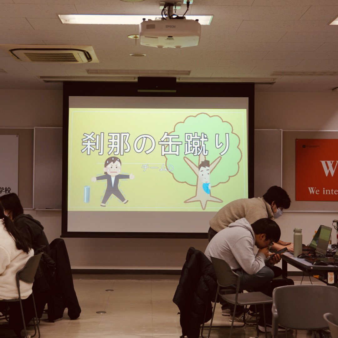 kuny1975's tweet photo. 6時間ゲーム開発イベント #FUSE_42 、開発終了！発表の接続テスト実施チームもあれば、休憩時間も開発を続けるチームもあります。 https://t.co/Cnh49ECQRk
