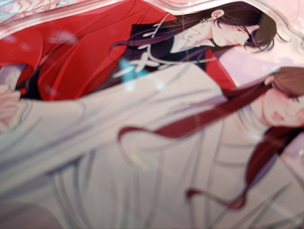 Продаю по уцінці ось такі стендики " Небесне Благословення",15см.Замість 400 грн продаю за 300 грн.Вони цілі, але на задній стороні є ось така царапина, на поличці вона буде не помітна✌️.Хто зацікавлений пишіть в приватні #украрт #украртпідтримка