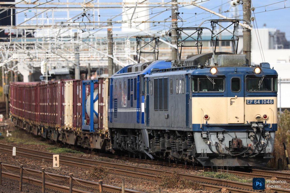 25/12/13 3091レ EF64 1046 +EF210 107 +コキ きょうの相方は新塗装濃