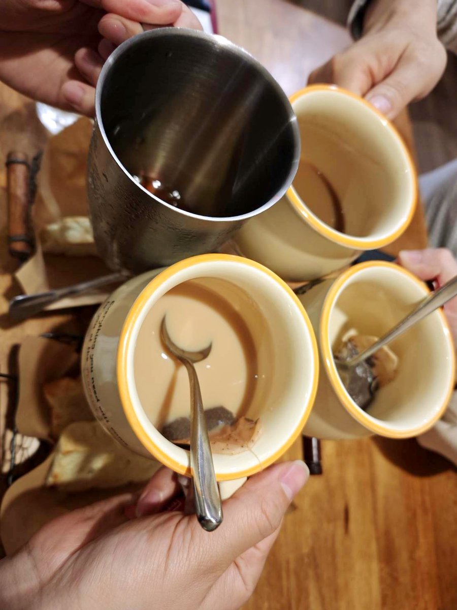 第一次清新吃飯局
很愉快的聊天
謝謝你們的經驗分享
很開心認識你們☺️
<a href="/chripflower/">啾啾 & 莉莉</a> 

#同房不换 #情侶聯誼 #清新局