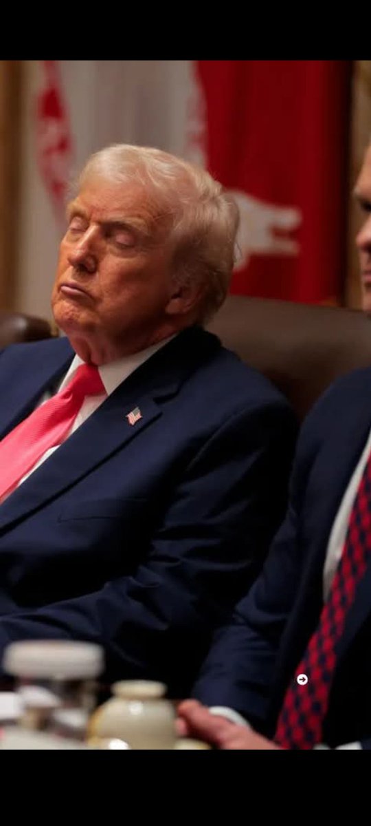 tiachetta's tweet photo. @bbrabozo @TrumpsHurricane Dementia Don is sleeping at cabinet meetings. https://t.co/1YiVWSjSsU