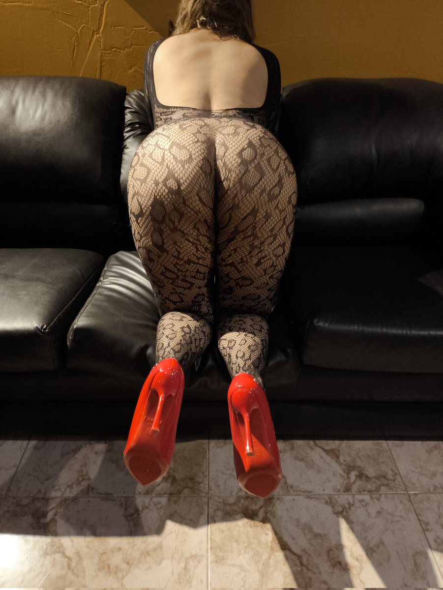 LunayLeo tweet media