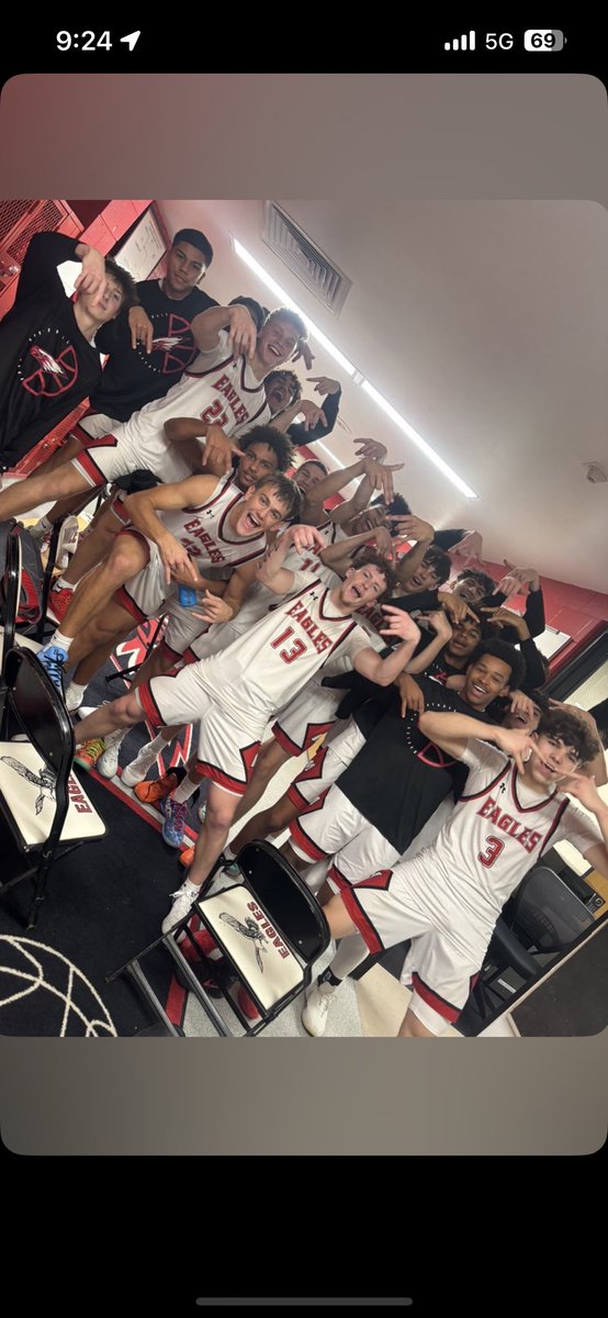 THE NEST BARSTOOL🦅 tweet media