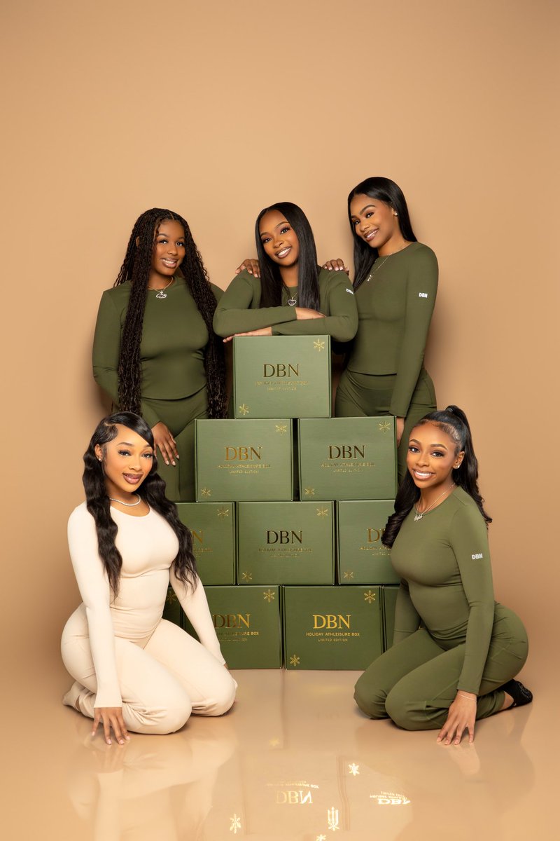 _TheyLoveO's tweet photo. Jingle &amp; jiggle this under your tree 🎄
DBN Holiday Athleisure Box Live now ✨
https://t.co/6oBr0SpDmM https://t.co/iwvL8JmsOn