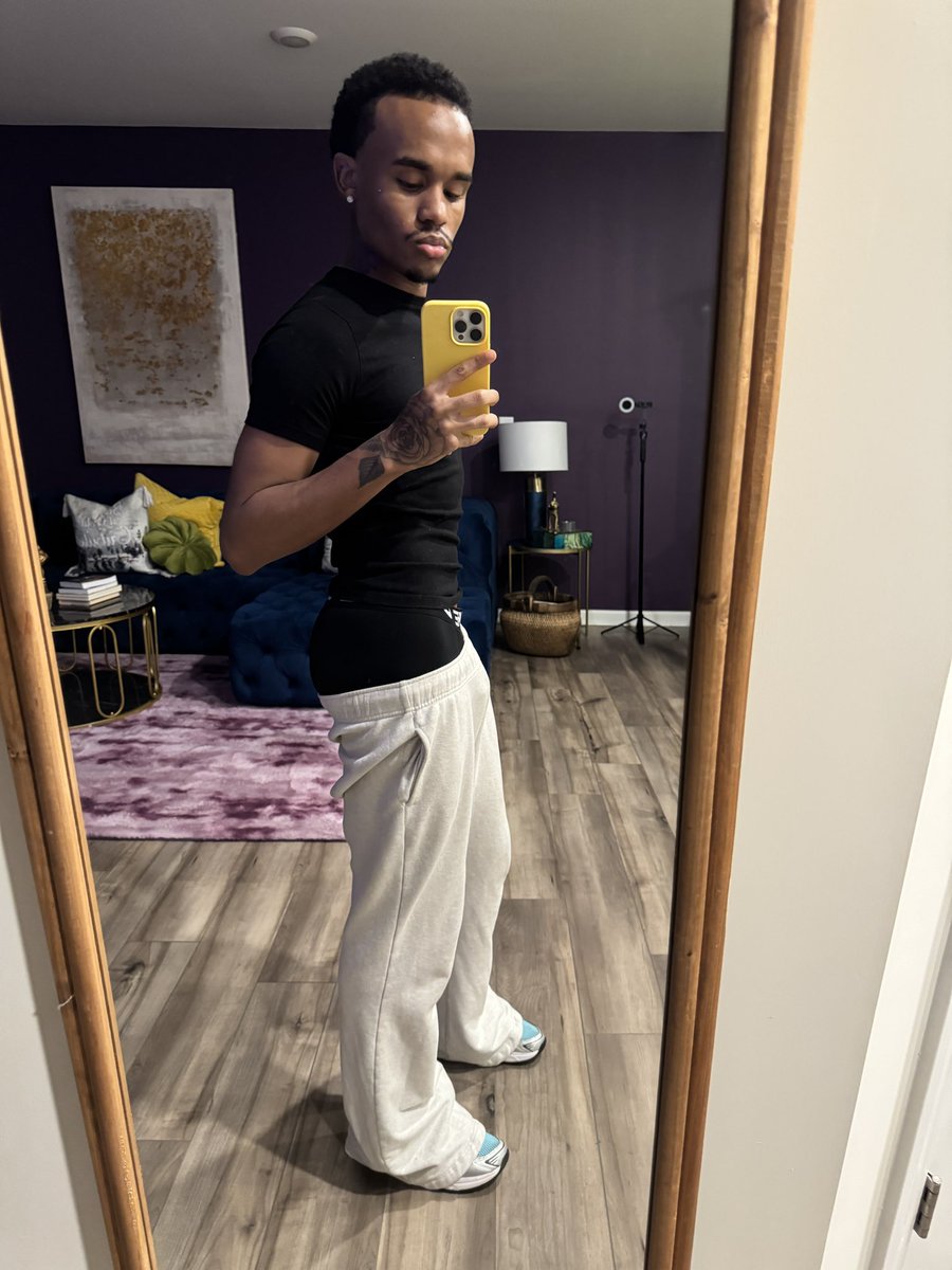 Kensorawski's tweet image. Petite shi