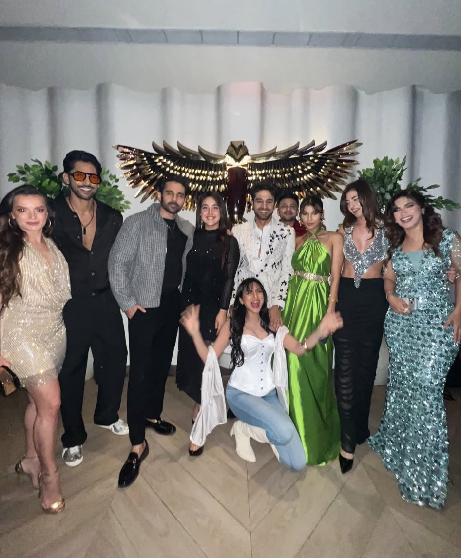 Someone is clearly obsessed with GK and his Wife ! 😁🤭

Get a life Loser! 🤣🤣

#GauravKhanna