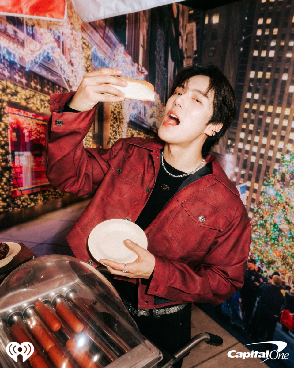 iHeartRadio's tweet photo. The city comes alive when @OfficialMONSTAX is in town 🤩

#iHeartJingleBall2025 #Z100JingleBall @CapitalOne https://t.co/D5mV7rRtvt