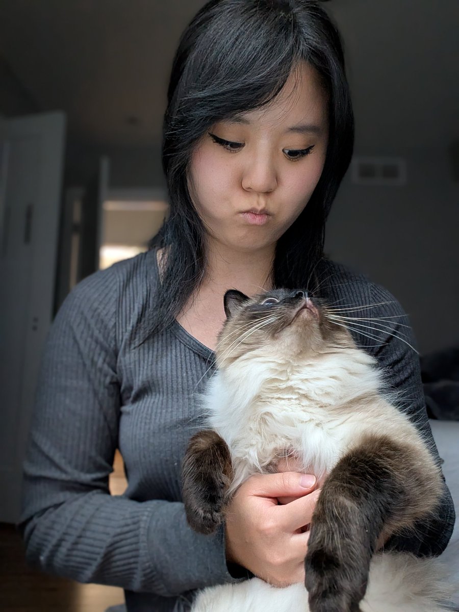 LOOK AT HOW CUTE HE IS 😻❤️