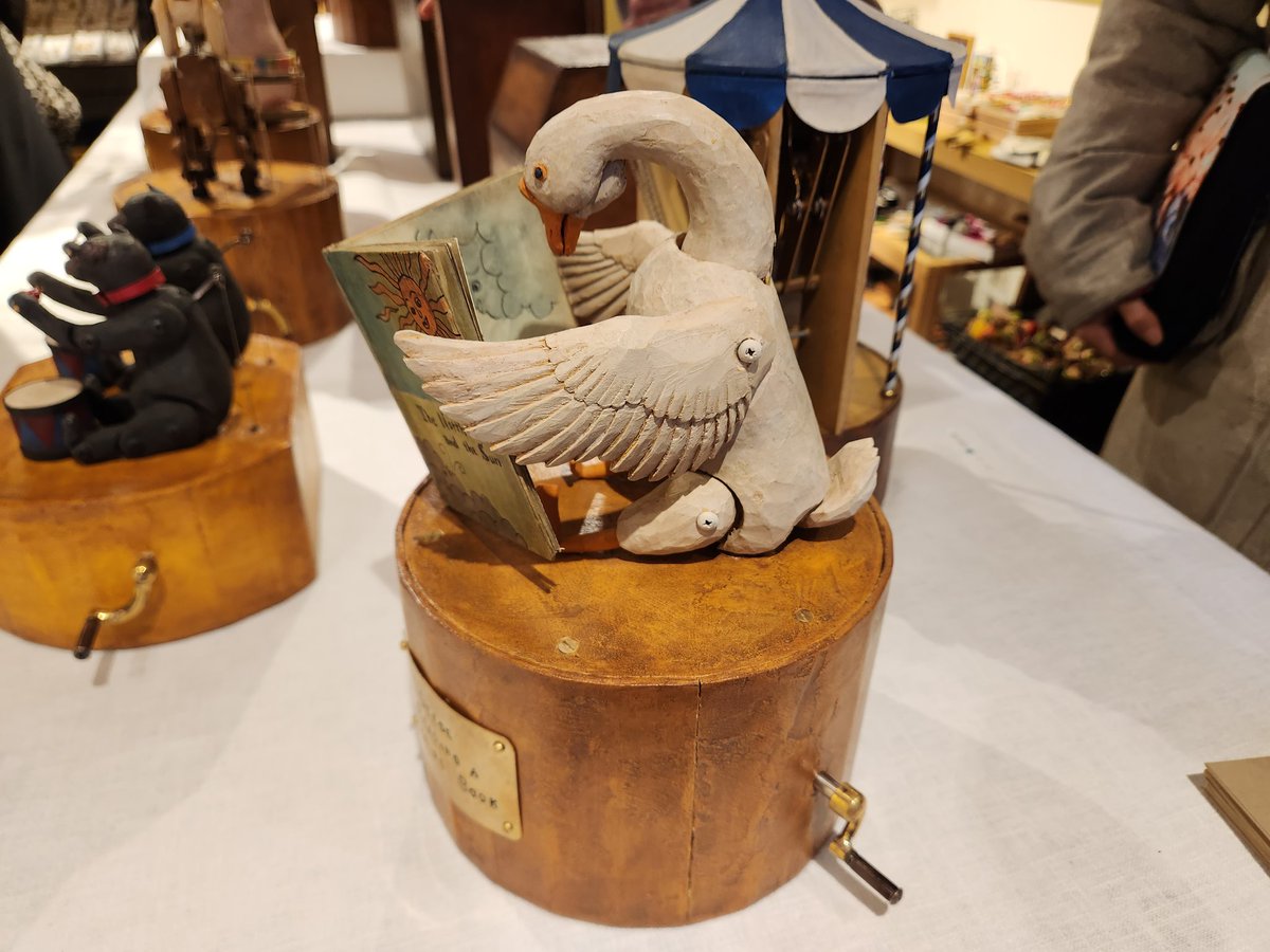 西荻窪ツグミで、新貝敦子様の「からくりオルゴール展」を拝見してき