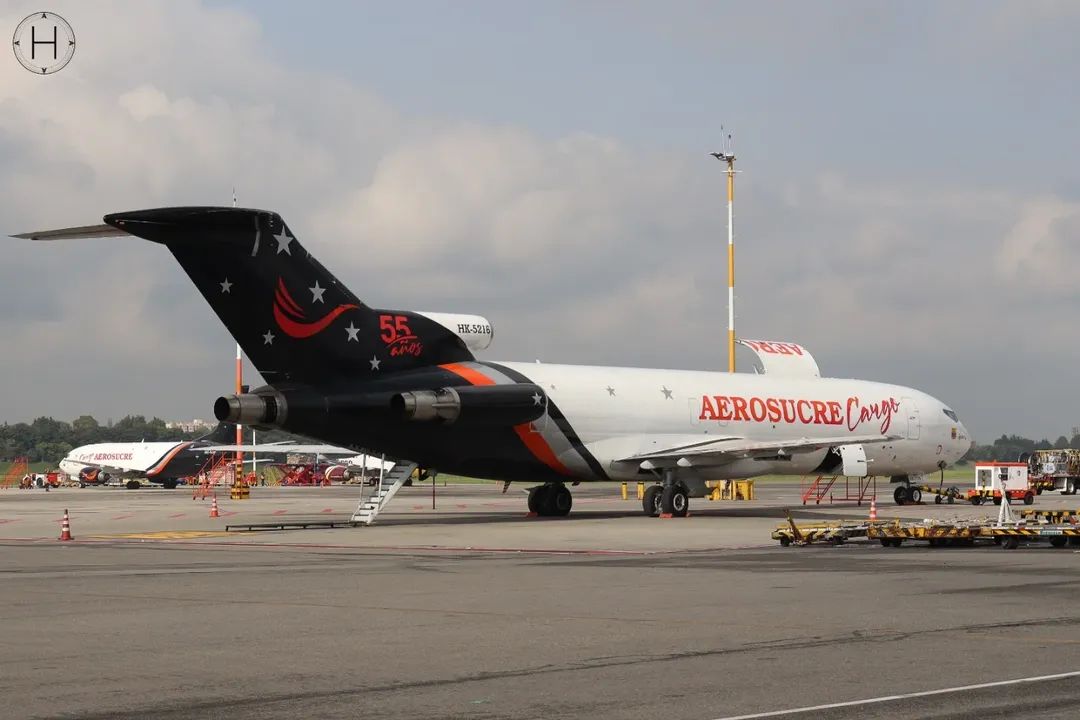 HawksAviation's tweet photo. 🧡🥺Con profunda nostalgia recibimos la noticia del retiro del @Boeing 727-200 HK-5216 de aerosucre, la última aeronave de este legendario modelo en operación en Colombia. No fue solo un avión: fue historia viva de la aviación nacional, símbolo de una era dorada. https://t.co/7L7WpnWAVH