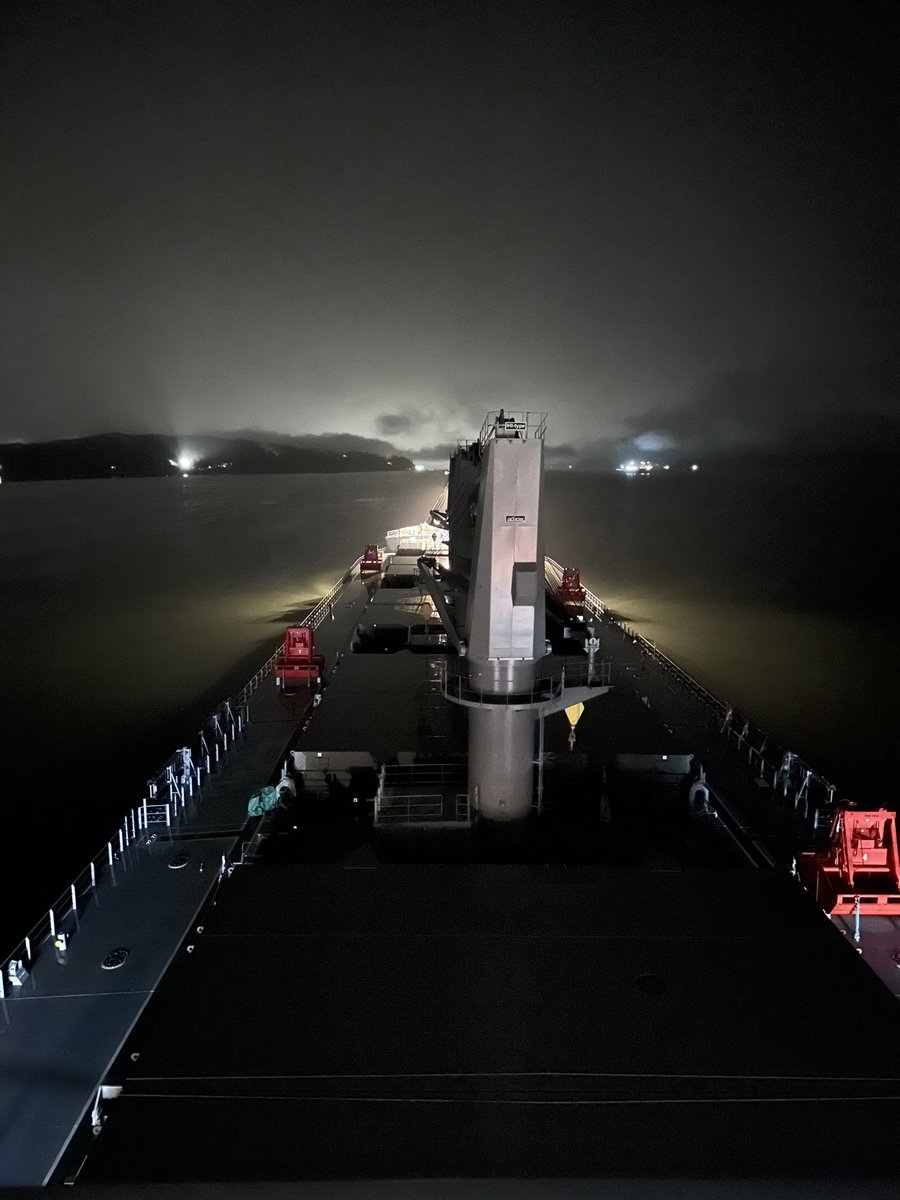dbwillows's tweet image. A little drizzle and a gentle flood current made for a light landing at Alliance Grain Terminal, @PortofVan