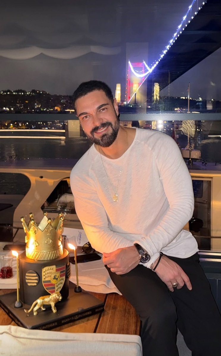 Happy birthday sunshine! 

Happiness, love and luck in everything!

#HalilİbrahimCeyhan