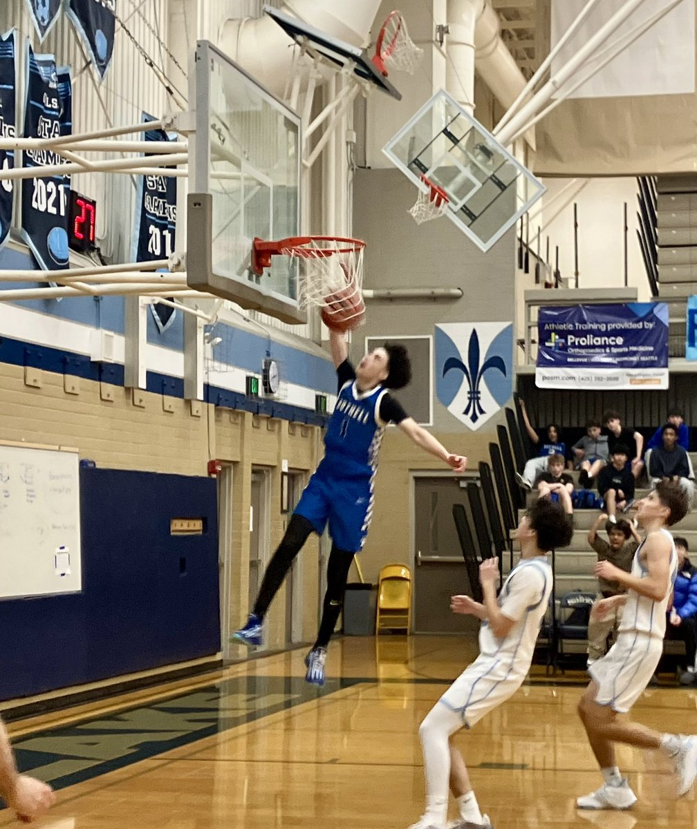 AD_Klee's tweet photo. Boys basketball 🏀 elevating their game at Interlake Friday night. https://t.co/aC9t58ttrp