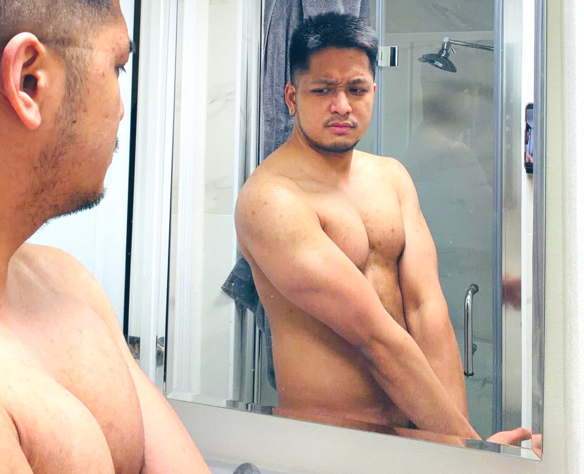 _ifobb's tweet image. Boobie check. 🫠😅