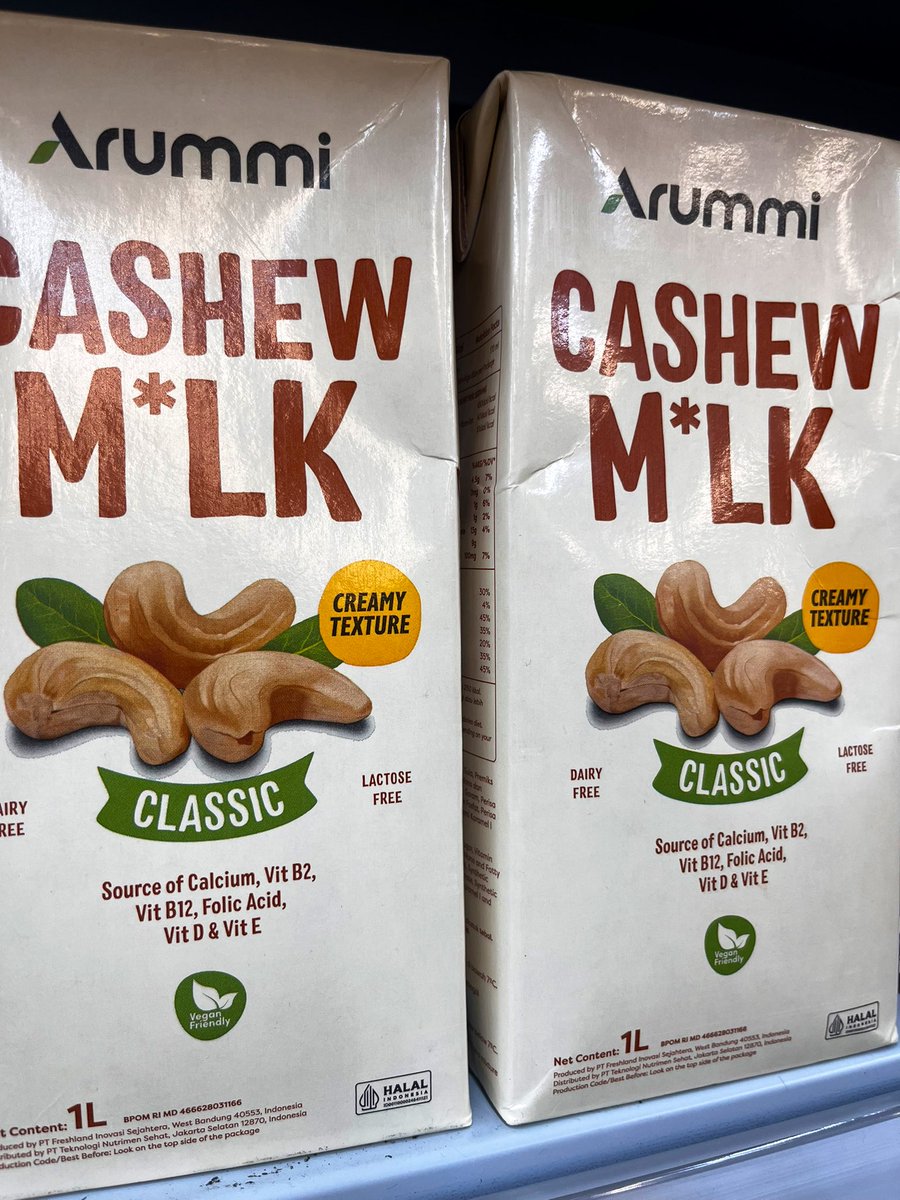 txtdrkuliner's tweet photo. Wdyt about cashew milk? https://t.co/ssVpw7wsq3