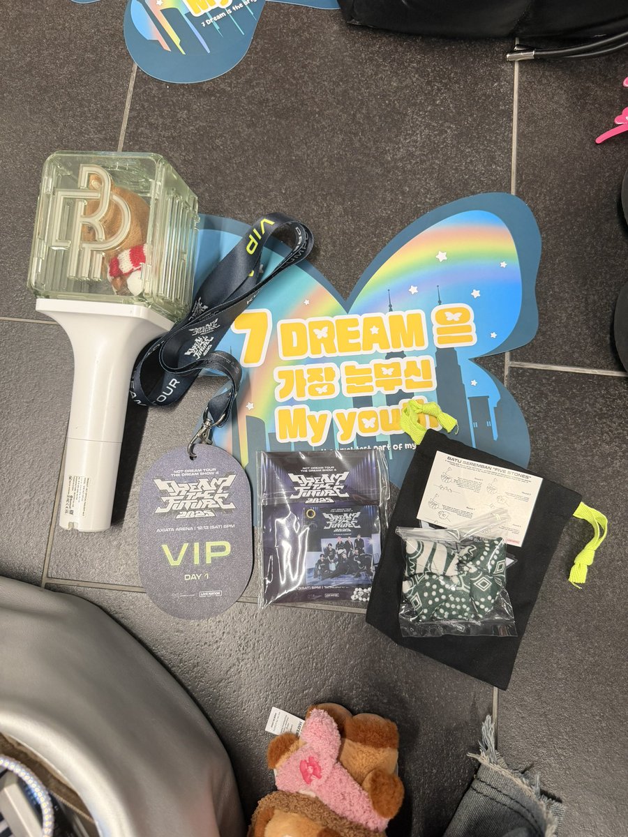 มึง พรี่เมี่ยมวอพ. มาเล คือป้าย พวงกุญแจ และ “หมากเก็บ” ห่าไรวะ😭😭😭😭😭😭 #TDSinKL