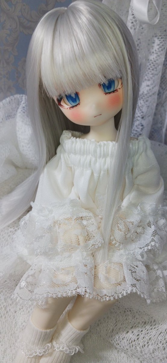 スマホLEDリングライト買ったけどこれいい！！ 左がライトあり、右が