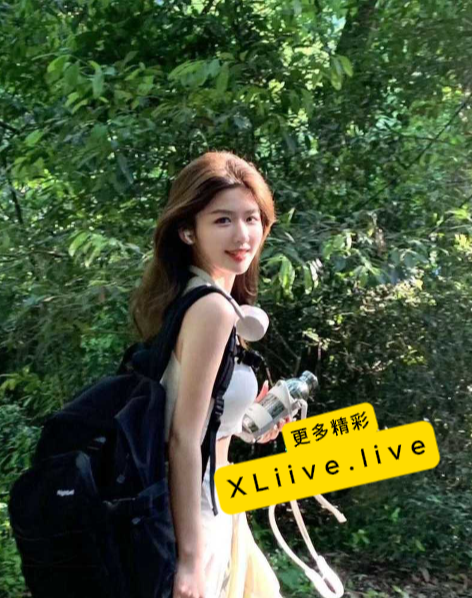 XLive_Live's tweet photo. 推特约炮圈顶级猎手 一杆刚��最新战绩曝光 酒店猛干十八岁学生妹小柔 #Twitter #约炮 #探花 #女主播 #完整视频

https://t.co/Ov8FFJnIWv https://t.co/aKji8YrC3L