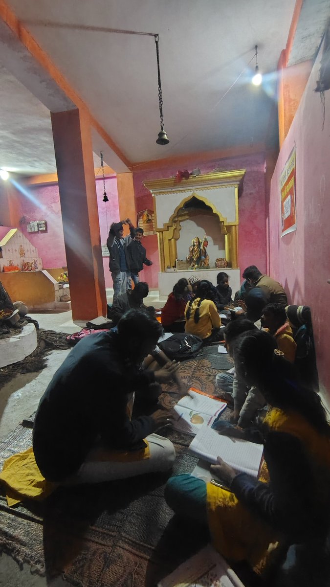 #परिषद_की_पाठशाला (मंडला नगर)
#StudentsForSeva #sfs 
#एबीवीपी