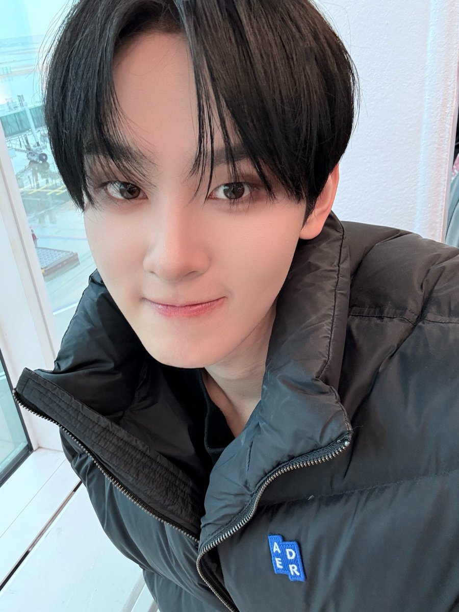 XODIAC_MEMBERS's tweet image. [#현식] 

인도네시아 gas~ 🇮🇩!!!!

#XODIAC #소디엑 #HYUNSIK #현식