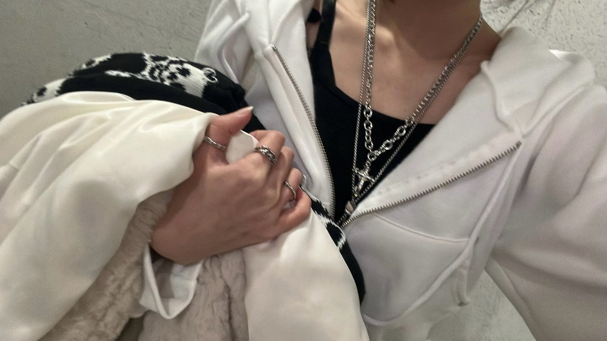 제가 트친소만 열고 활동을 안해서 트친이 한명도 없어요 ㅠ 쌰갈!!!!!! 😭