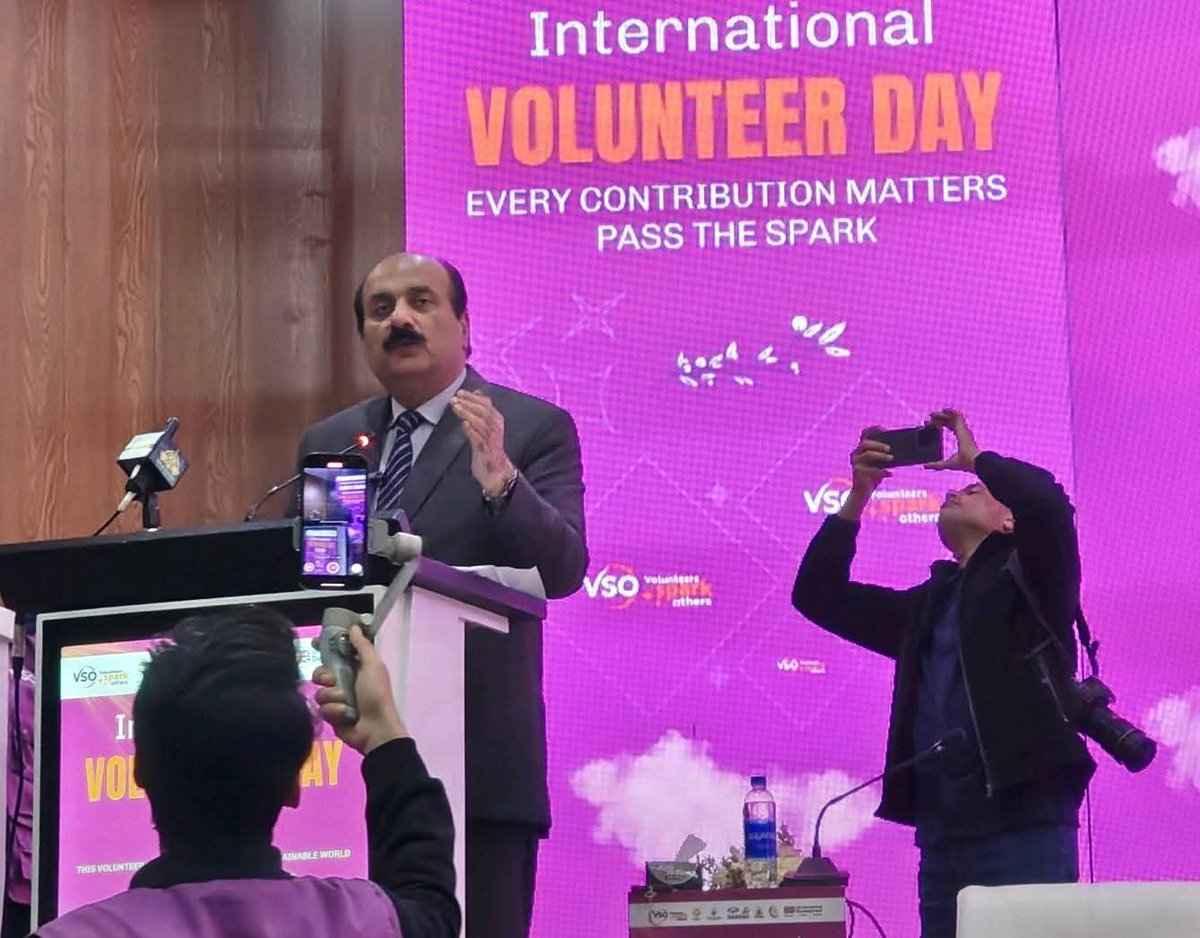 ItsUsmanAfridi's tweet photo. Celebrated International Volunteer Day at HEC With Bargad And VSO Pakistan In Collaboration With @PMsYouthProgram
#Bargad #VsoPakistan #Pmyp #Volunteers #NYVC #Youth https://t.co/1be6Sxi5IG
