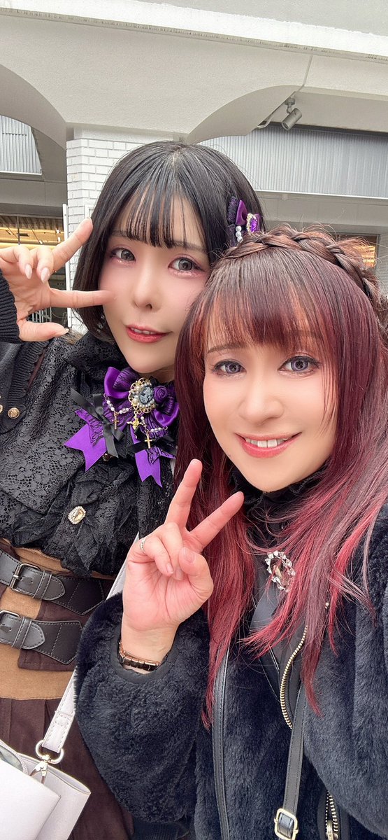 tubaki37's tweet photo. フローリスのくるるちゃんとMizukaさんとまなあちゃんとナウい☆ヤングのhozuちゃんとパチリこ💖✨️嬉しい♥️
ありがとうございます❤️
#栄メディアヒロバ #アニメ映画祭 #秘密結社フローリス #hozu https://t.co/QMoZYDHjYR