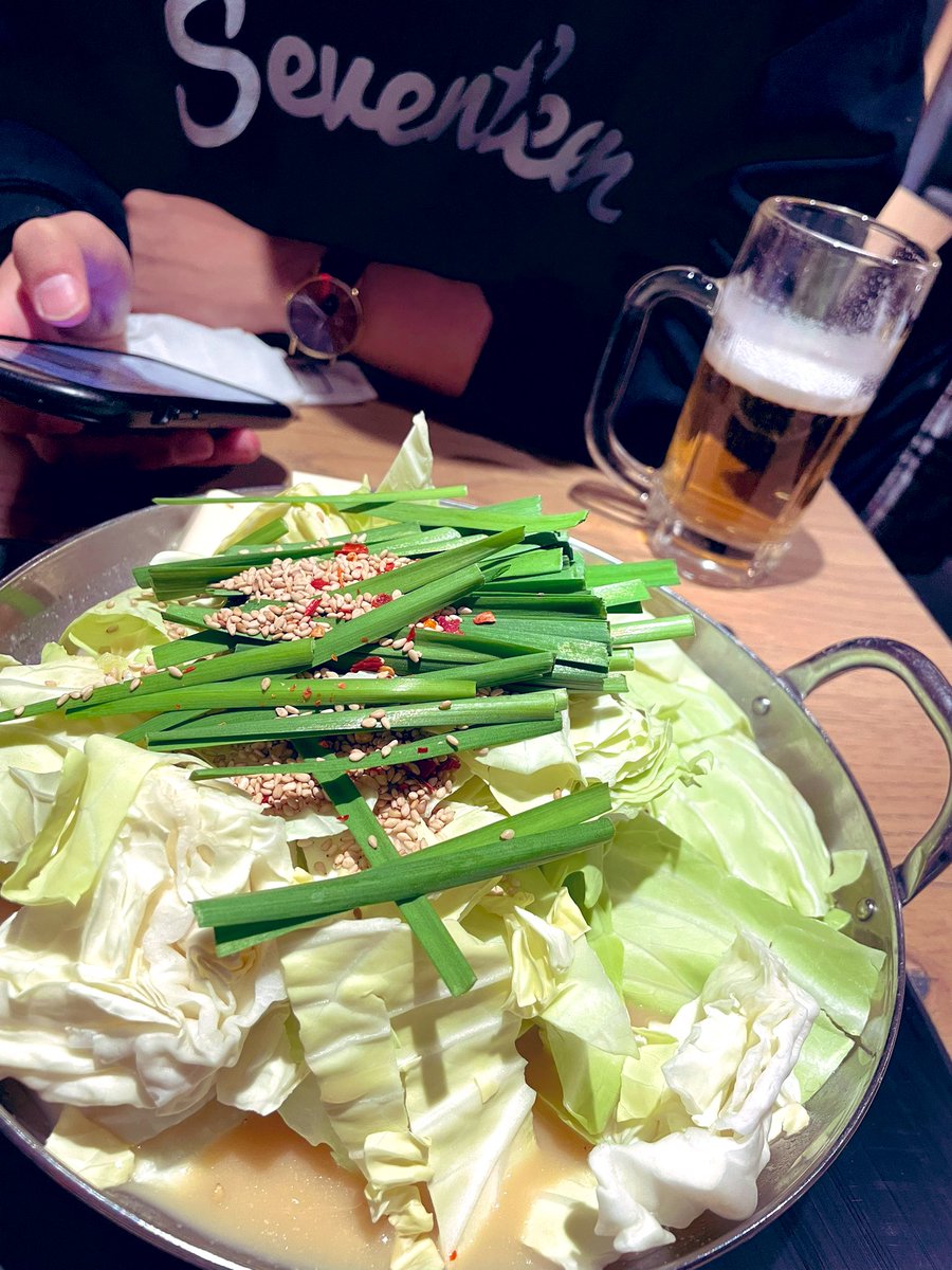 今年の結婚記念日はもつ鍋！
おチビがいると食べれないシリーズなので久しぶりでとてもとても美味しかった！！
なかなか夫婦時間は取れないけど、こうしてお祝いできる日があるのは幸せなことです。いつもありがとう。よろしく、今日からまた。

夜はSNALE RUMP楽しんでこいよー！！