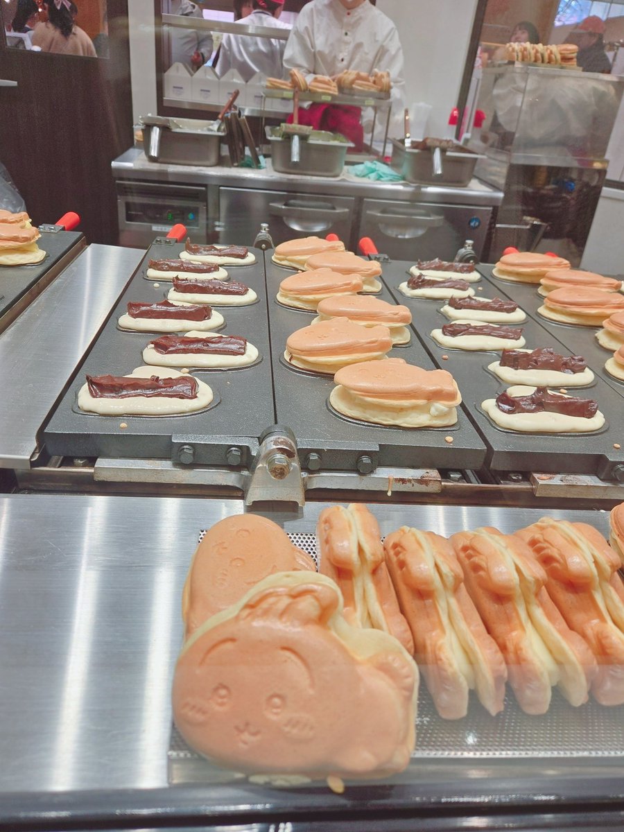 横浜まんきつっ！ヽ(*≧ω≦)ﾉ ちいかわ焼き買えた～！🐰