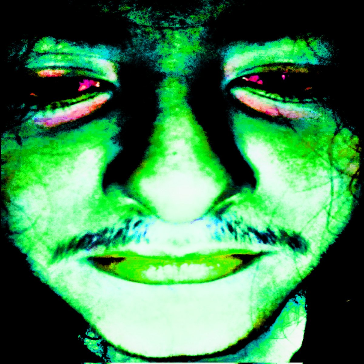 EmocoreAnt's tweet photo. I'm green now, but she doesn't support my green transformation. Well, my body, my choice! https://t.co/dPfCObBC6a