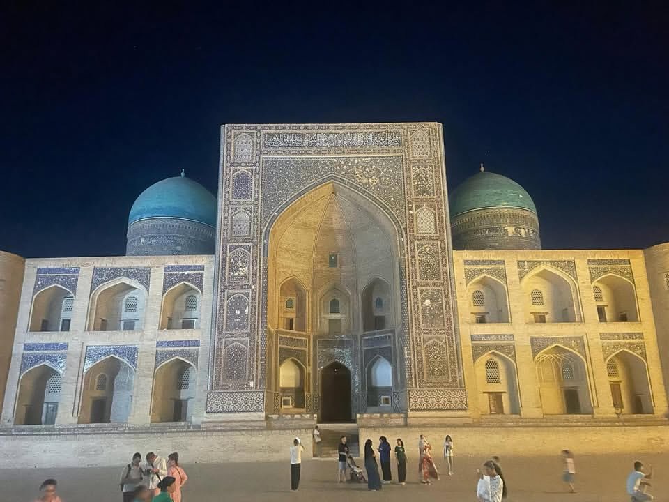 mitsu7travel's tweet photo. 話題のウズベキスタン観光してみた感想💡

・親日
・治安がいい
・東南アジア並みの物価
・中央アジアで1番写真映え
・料理超美味しくて毎日幸せ
・青の映えるモスク沢山ある
・日本語で挨拶してくる現地人が多い
・観光客が沢山いるので旅初心者も観光しやすい https://t.co/cLn6OUYLh5