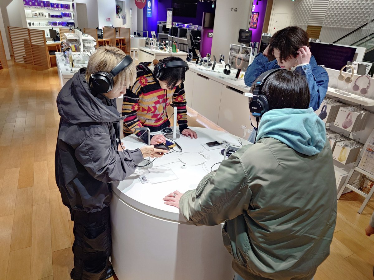 ソニーストア 銀座 tweet media