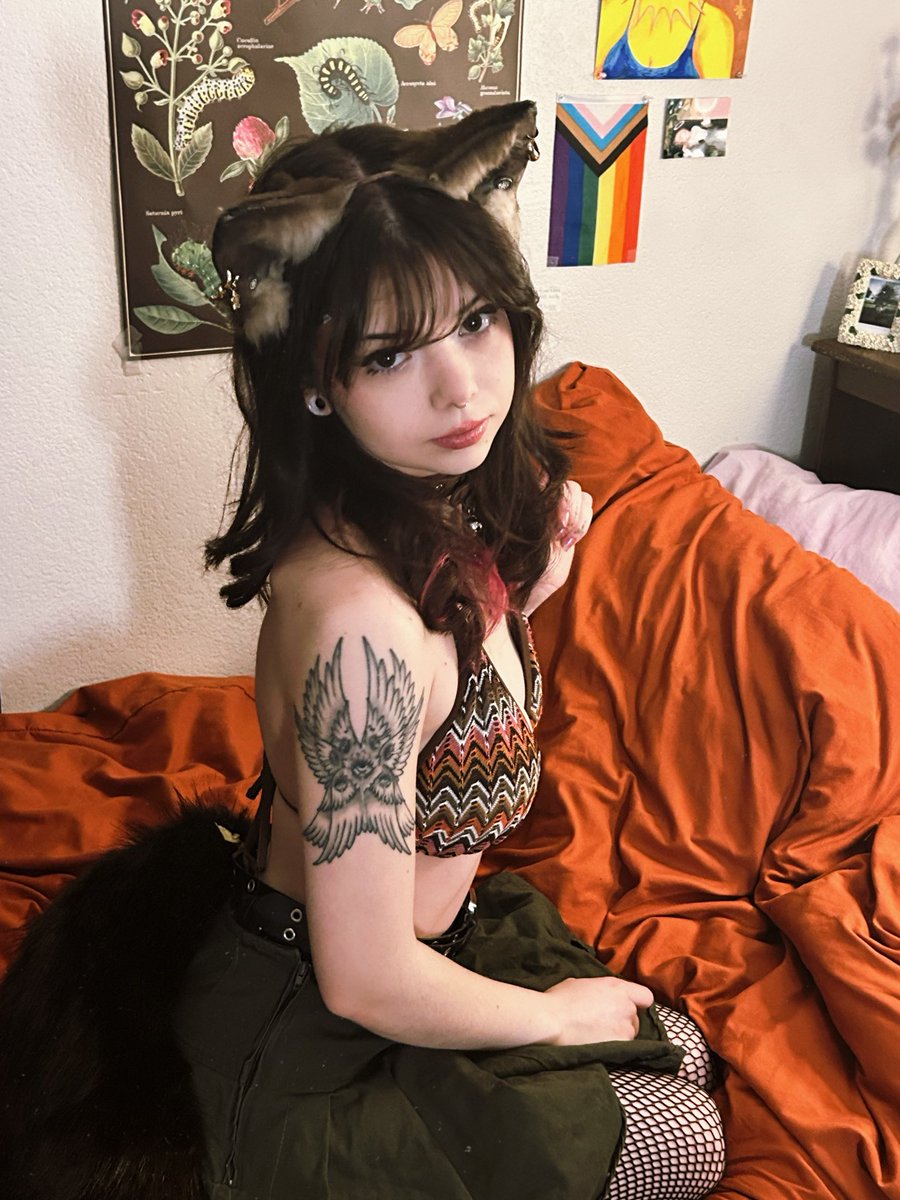 Roxy1051228's tweet photo. Am I a good foxy puppy?πΎπ¦π
#kemonomimi #foxyRoxy #puppygirl #furry #furryNSFW https://t.co/yAlphsCp8c