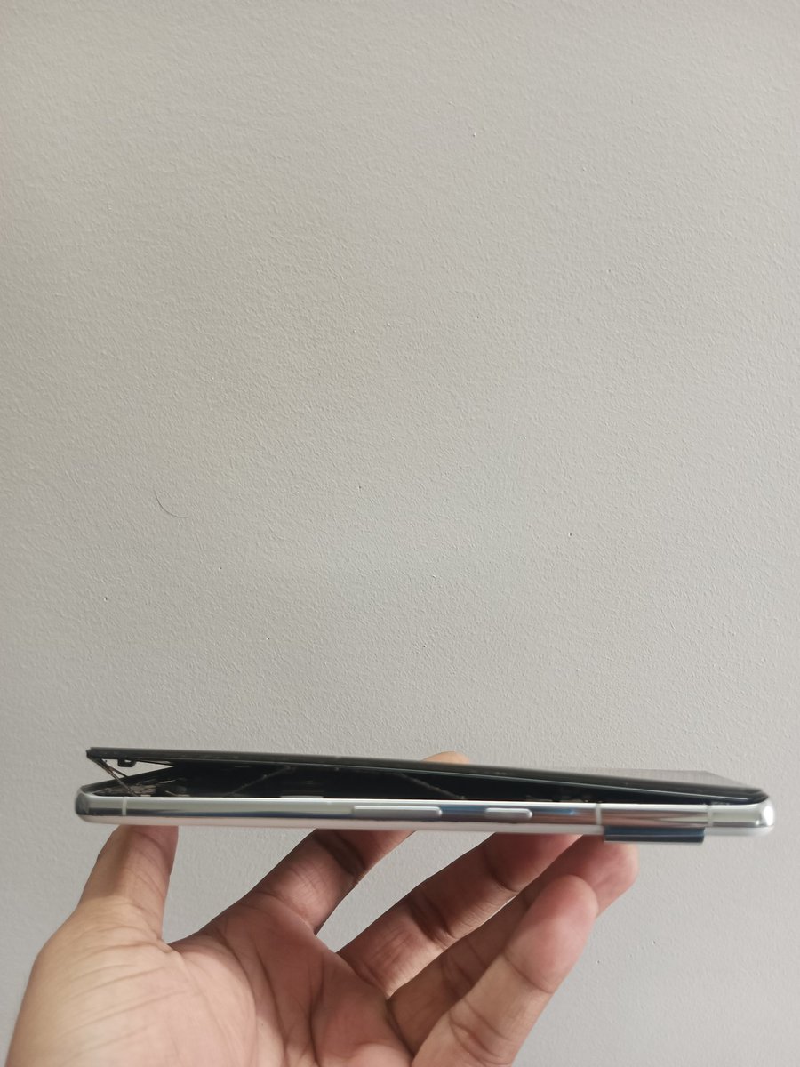 VaibhavDevadiga's tweet photo. @madebygoogle @GooglePixel_US  CRITICAL SAFETY HAZARD: My #Pixel7Pro has a bulged battery (FIRE RISK!). Second failure after green line issue: https://t.co/YgUe6vFUWl. I demand an immediate replacement or upgrade for this unacceptable, dangerous product. https://t.co/UDqtBfOpg3
