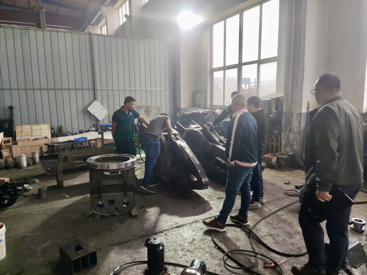 HeavyKenMachine's tweet image. My friends come from Brazil. Welcome to visit our company and confirming cooperation, becoming our distributor in Brazil! Looking forward to our next gathering with you.
#ExcavatorAttachments
#ConstructionMachinery
#MiniExcavator
#BrazilBusiness
#MiniSkidSteerLoader