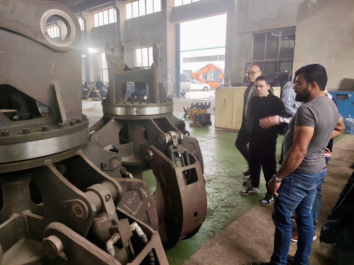 HeavyKenMachine's tweet image. My friends come from Brazil. Welcome to visit our company and confirming cooperation, becoming our distributor in Brazil! Looking forward to our next gathering with you.
#ExcavatorAttachments
#ConstructionMachinery
#MiniExcavator
#BrazilBusiness
#MiniSkidSteerLoader