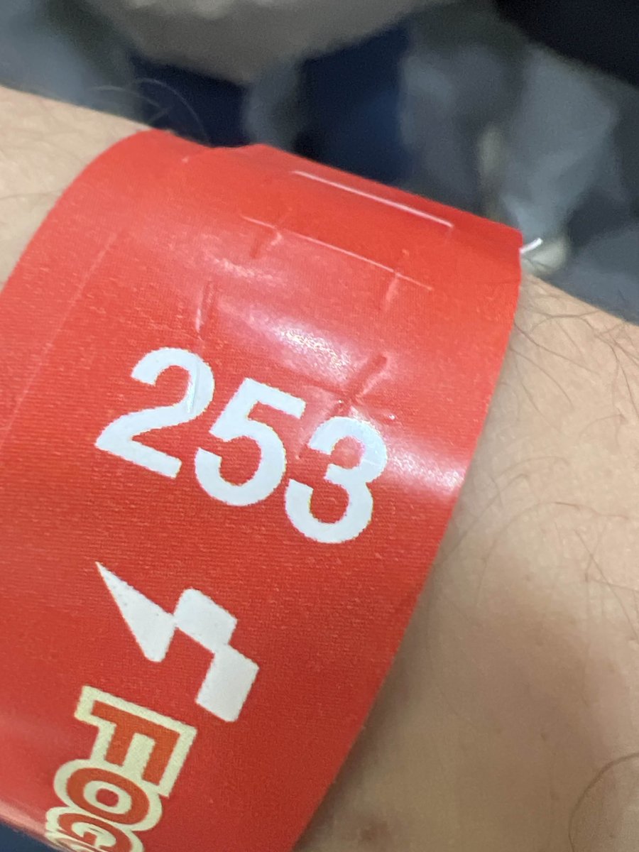 FOGO 밋업행사에 왔습니다
확실히 핫한 프로젝트라서 참가자들도 되게 많이왔네요
행사 진행이 매끄러워서 만족스럽습니다!
<a href="/0xdrdr/">DORI</a> <a href="/jeongjo58799002/">mascot⚡</a> <a href="/fogo/">Fogo</a>