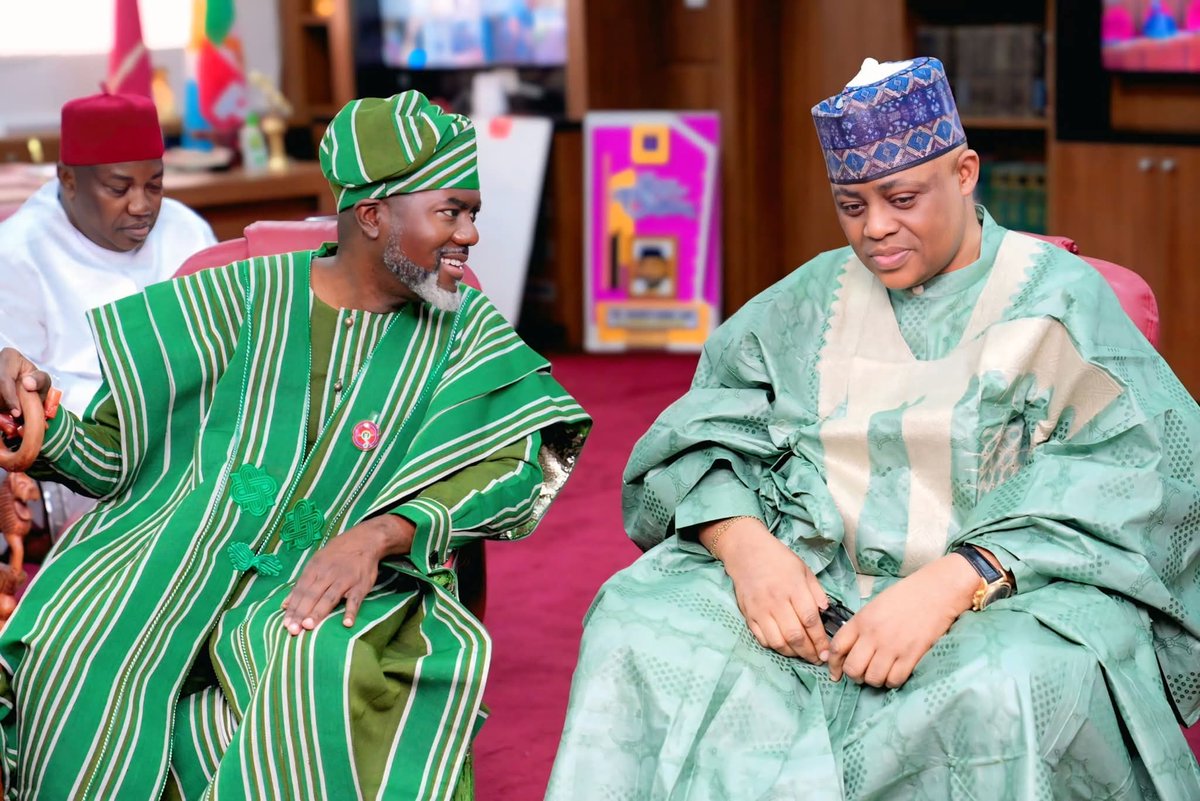 realFFK's tweet image. It was a great day at the Nigerian Senate on Thursday 11th of December.  

My special thanks goes to the Senate President, Senator Godswill Akpabio, the Senate Majority Leader, Senator Michael Opeyemi Bamidele, the Chairman of the Senate Commitee on Foreign Affairs, Senator…