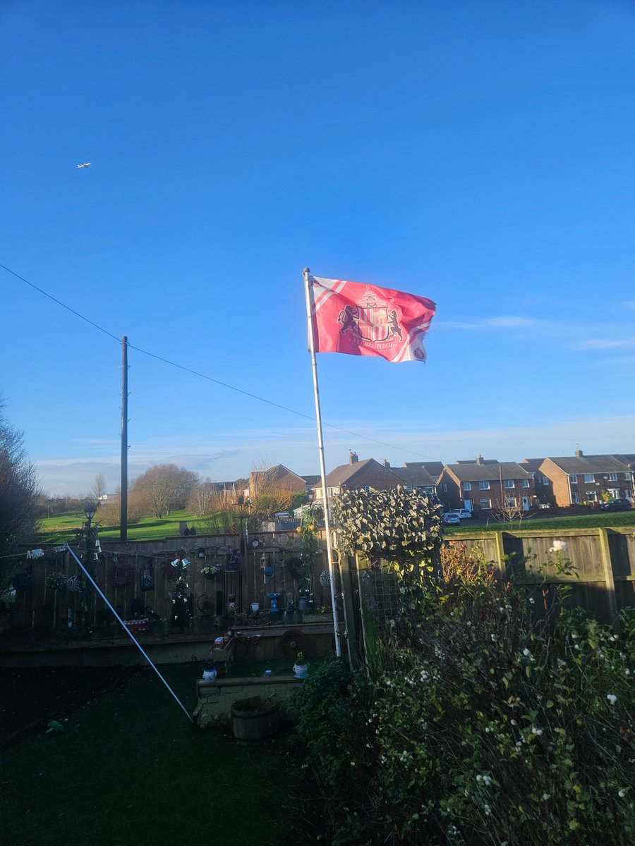 Boldon is red and white. Ha'way the lads #safc