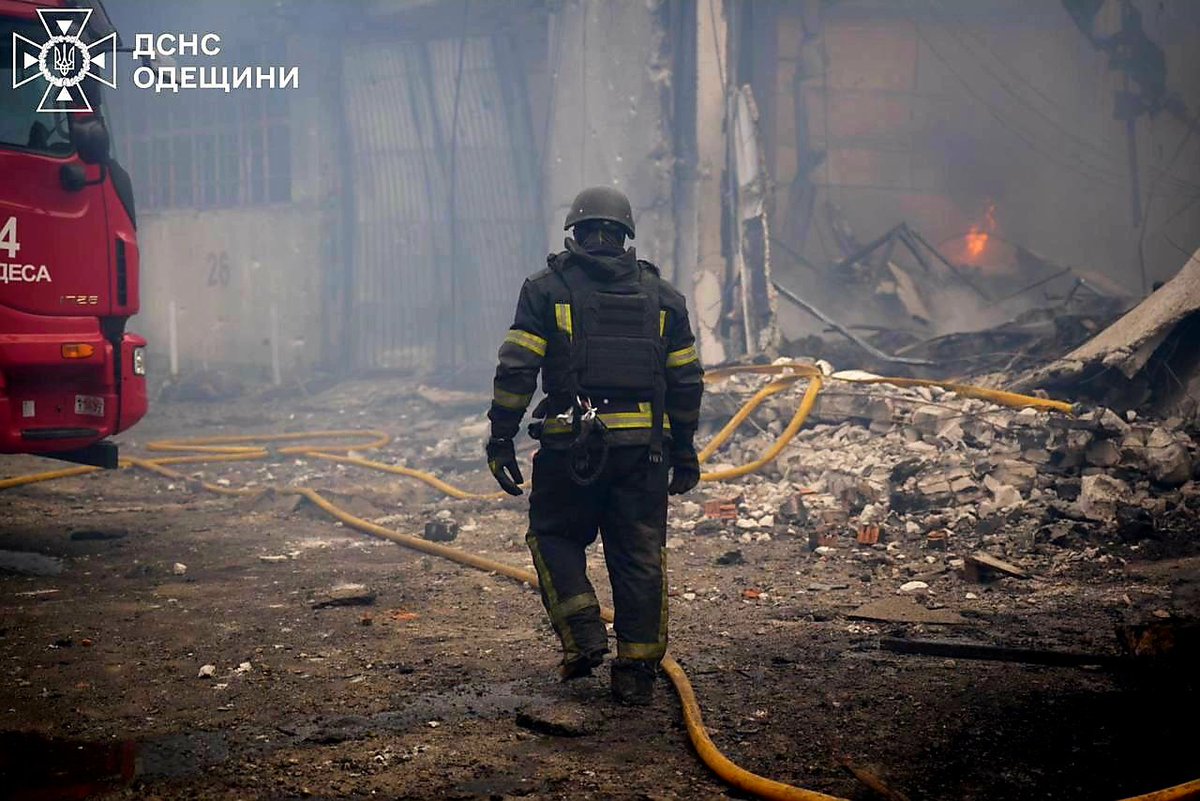 Over 1 million people in Ukraine left without power after russia’s overnight attack.

That’s like cutting power to all of Cyprus, Estonia, or Malta at once.
In Europe, this would be a national emergency.
But when it’s Ukraine, the world looks away.