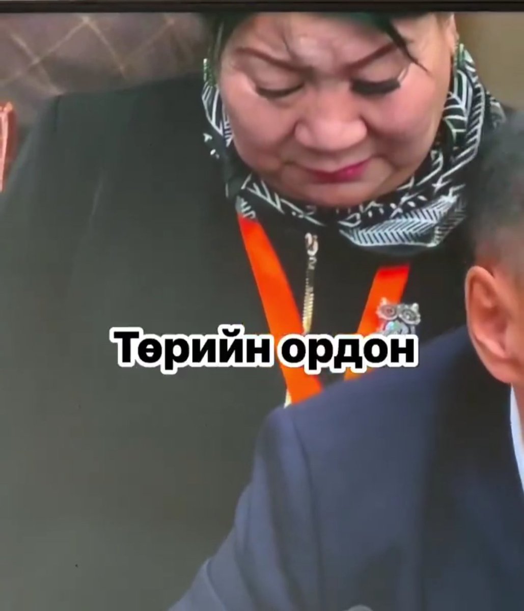 khadaa_n's tweet photo. Энэ 2 авгайг ОТ-н сонсголд юунд дуудав...Тэгсэн хэрнээ ЗГ-ын ЕС-р 5-6 жил болсон Оюэн-Эрдэнийг яагаад дуудсангүй вэ...⁉️ https://t.co/cSDnRyEZuF