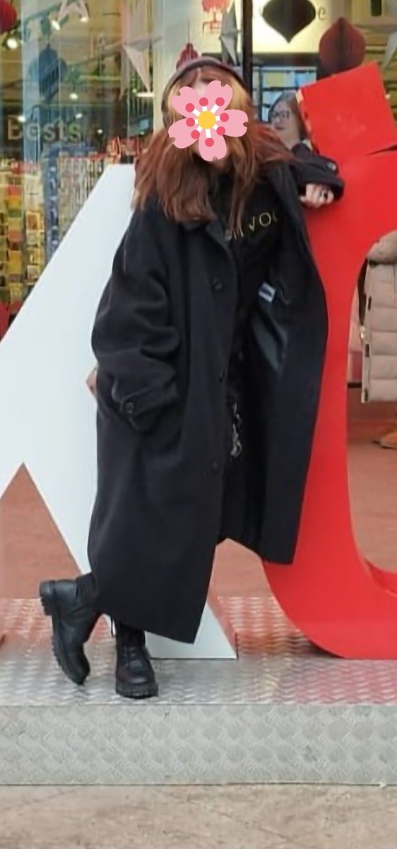 also u know I had to do a japan diva pose for my tourist trap photo